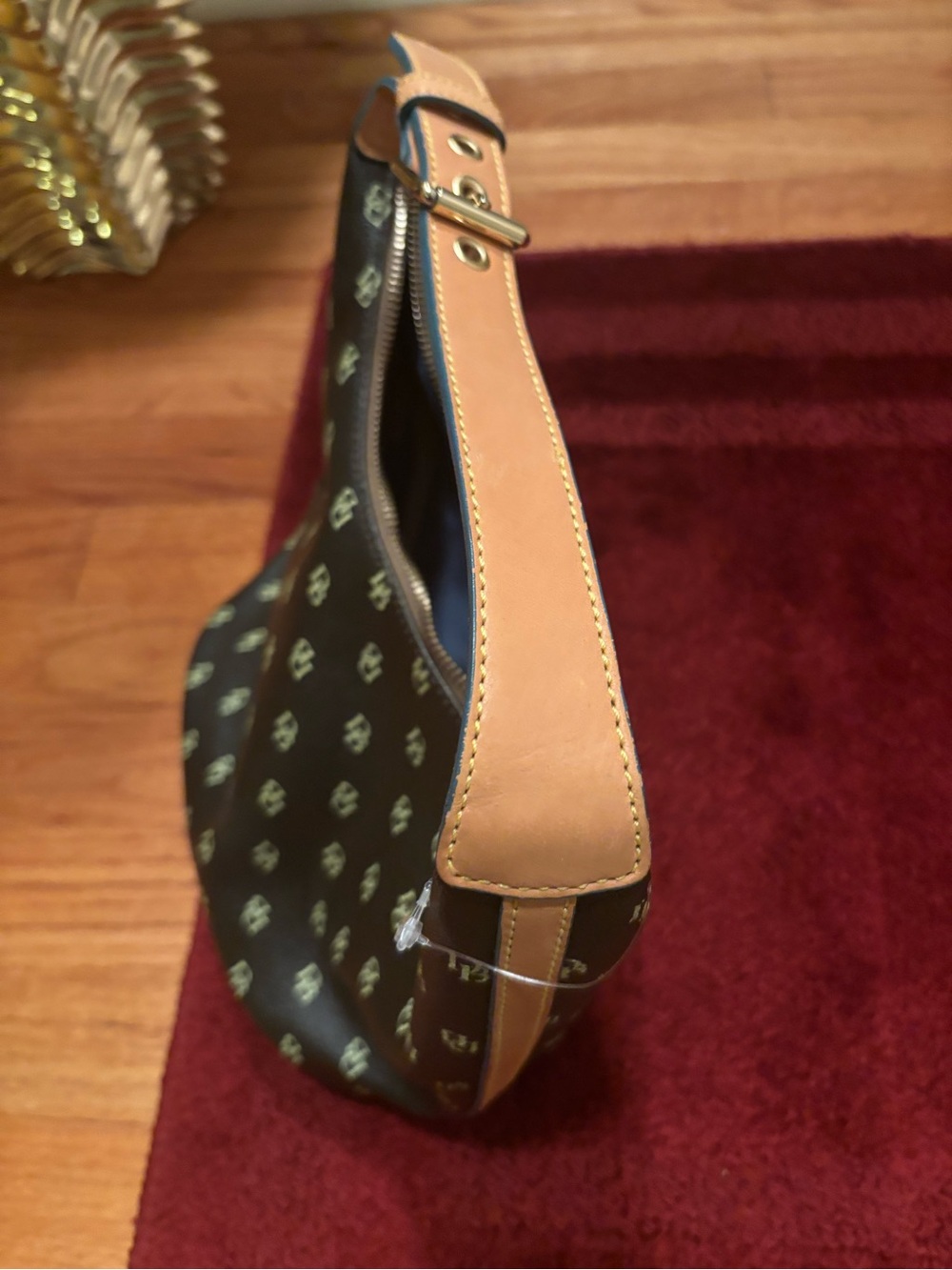 Dooney & Bourke Signature Hobo Shoulder Bag ….🎁 Free Gift with Purchase! ✨ - Picture 4 of 4